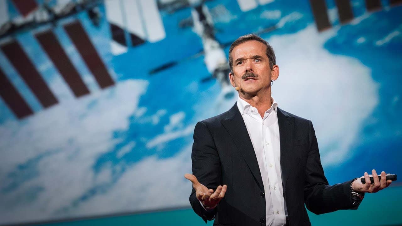 what-i-learned-from-going-blind-in-space-par-chris-hadfield-zepresenters